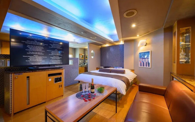 Iwatsuki Waterhotel Mw - Adult Only
