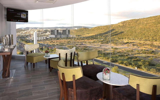 HS HOTSSON Hotel Querétaro