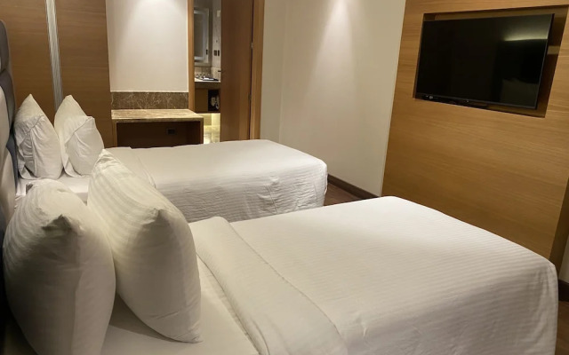 SRM Hotel Maraimalai Nagar