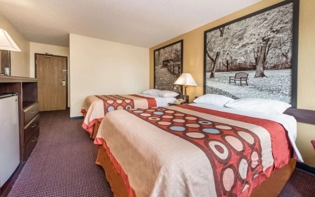Super 8 Franklin Middletown Area