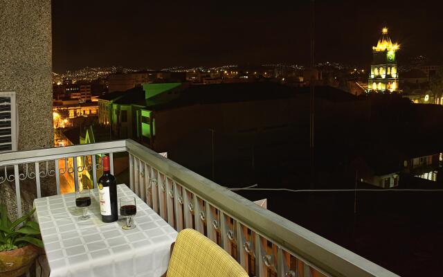 Cesars Plaza Hotel