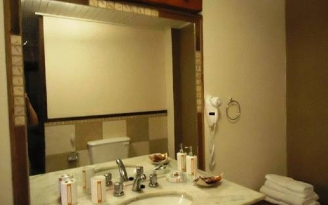 Passaros Suite Hotel