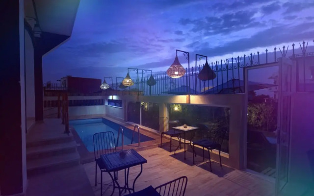 Blue Wave Lodge
