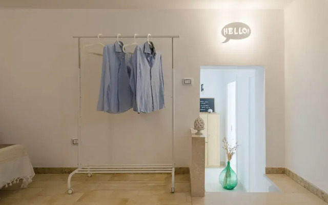 Marie Maison Salinola