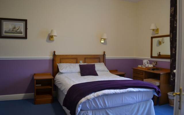 Breeze Hill Hotel