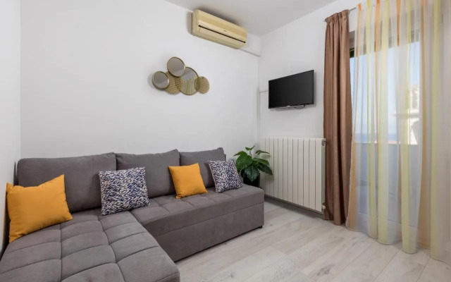 Apartment Kraljevica 17589b