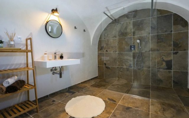 Villa in Rudnik With Private hot tub