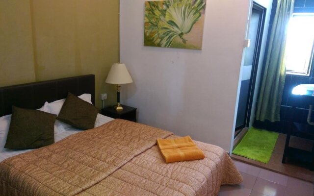 Roof Top Guest House Melaka