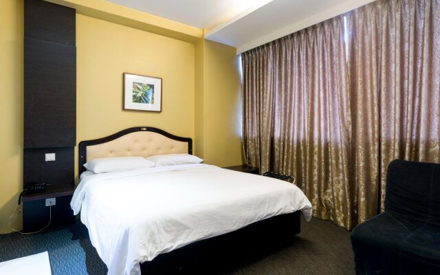 Broadway Hotel
