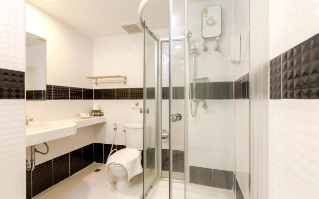 RoomQuest Suvarnabhumi Airport Rom Klao