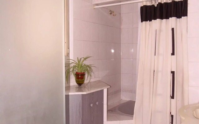 Jaguar Hostel + Living