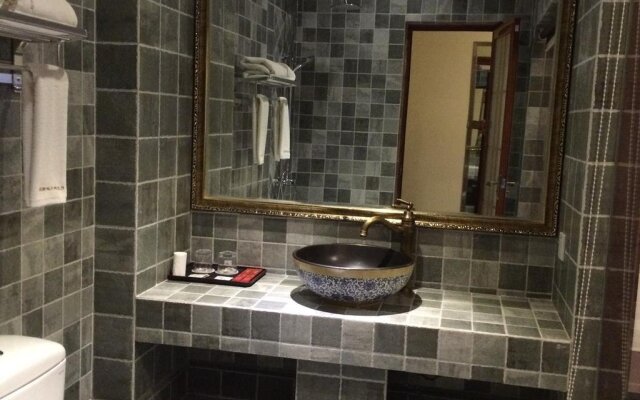 Luzhou Ba Li Nuo Theme Hotel