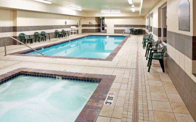 Holiday Inn Express & Suites Marysville, an IHG Hotel