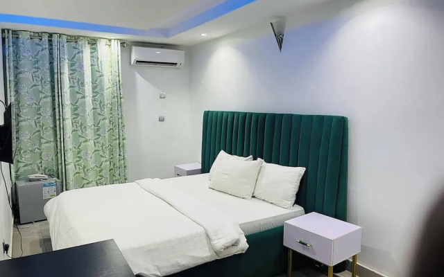 Villa Maxili Hotel and Apartment