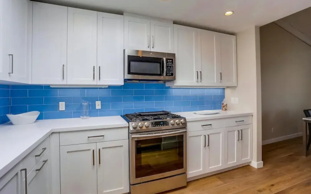 Luxury Ocean View Condo features Direct Access to Beach SBTC331 by RedAwning