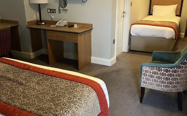 The Riverside House Hotel