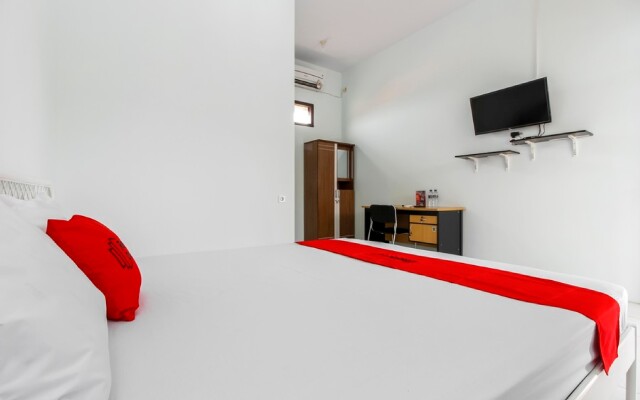 RedDoorz @ Jagakarsa 2