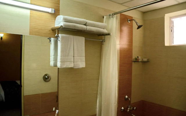 Sunray Hotel