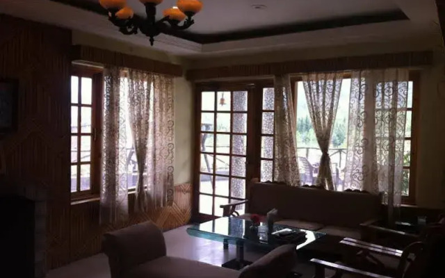 OYO 9392 Villa Riverine