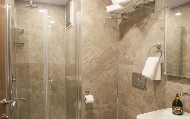Maxuite Hotel in Home