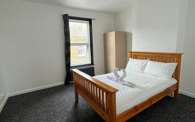 Beautiful 4-bed House in Ramsgate
