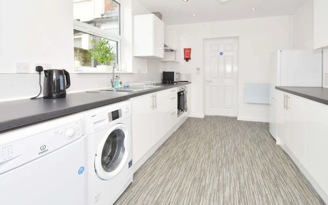 Townhouse @ 86 Brooklyn Street Crewe