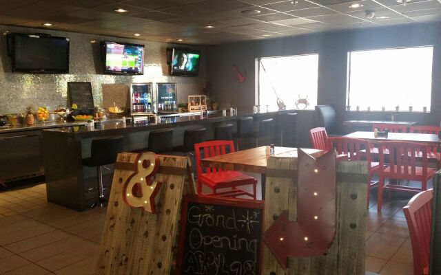 Siegel Slots and Suites
