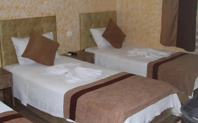 Ozgur Hotel Isiklar