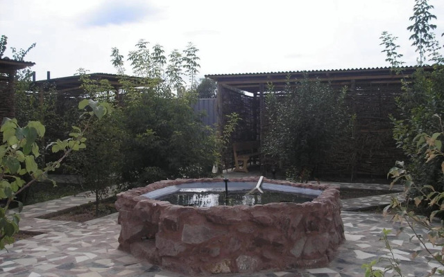 Tri Peskarya Hotel51.173797