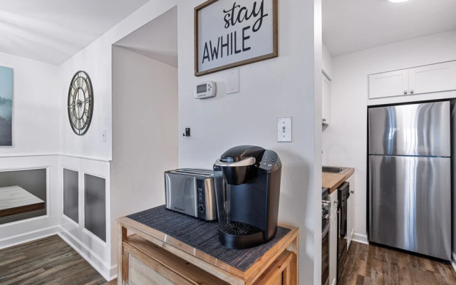 The Summit 5307 / INDOOR AND OUTDOOR POOLS