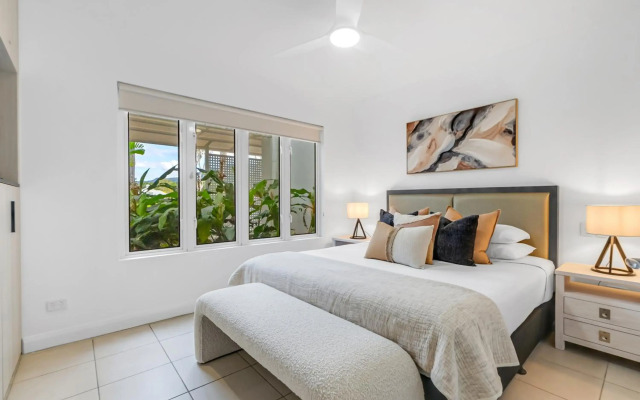 Elysium Private Apartments at The Beach Club