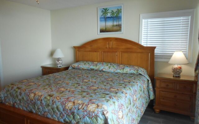 0104 Waters Edge Resort 1 Bedroom Condo by RedAwning