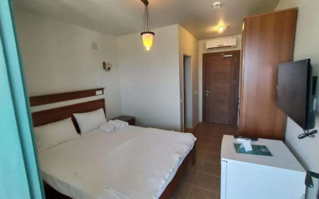 Silent Turkuaz Hotel