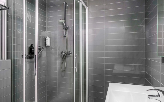 Best Western Premier Toronto Airport Carlingview Hotel