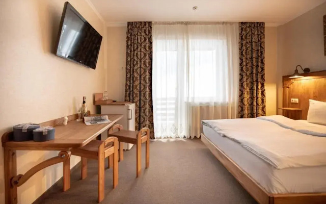 Private Rooms in Hotel Lift 1R