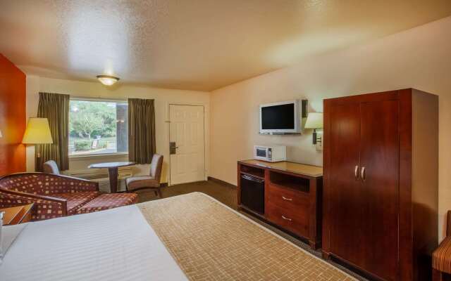 Travelodge by Wyndham Houston Hobby Airport