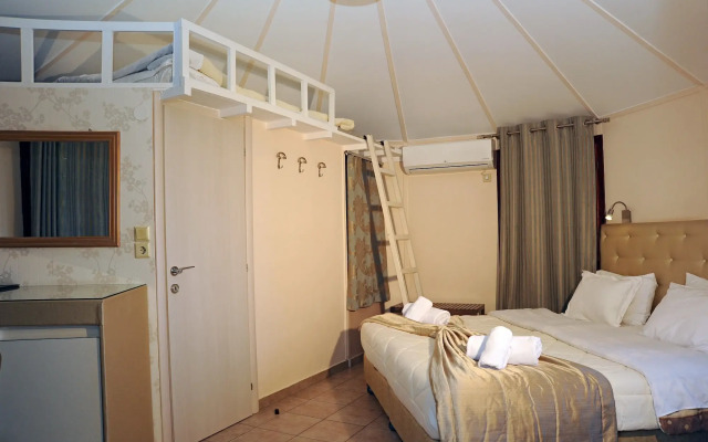Chrissa Camping Rooms & Bungalows