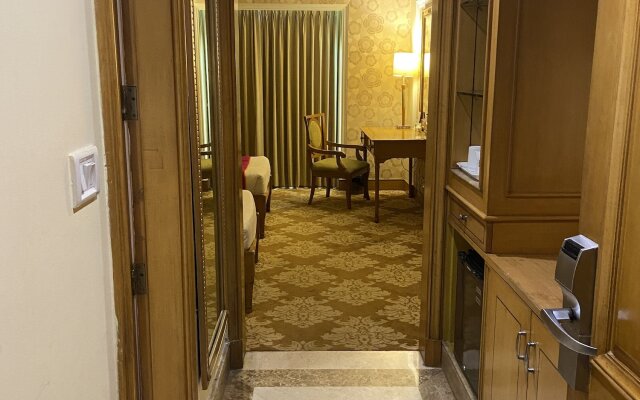India Awadh Hotel