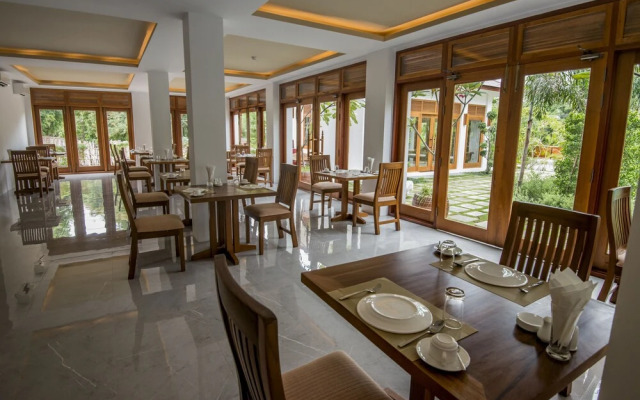 Golden View Hotel