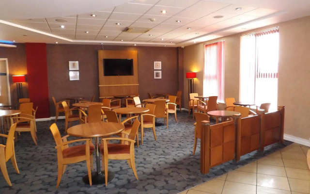 Holiday Inn Express Swindon City Centre by IHG