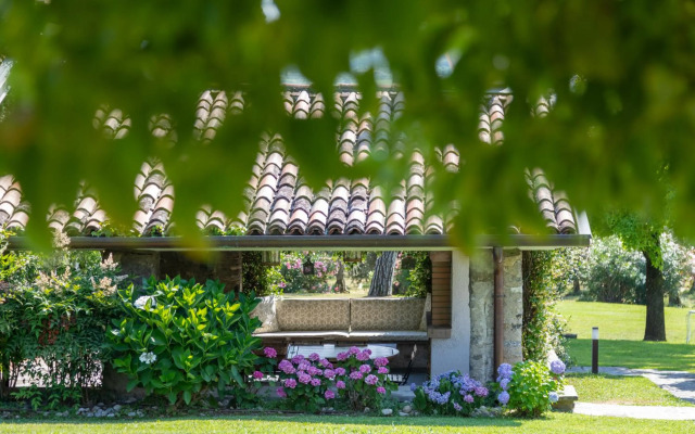 Luxury Estate on the Hills of Lake Garda