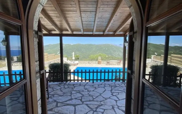 Executive Villa Madouri With Private Pool