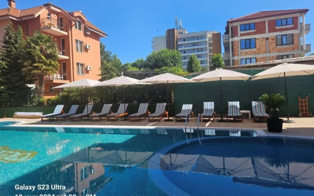 Salena Hotel