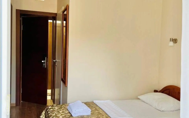 Персиковый замок