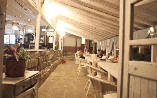 Hotel Laguna