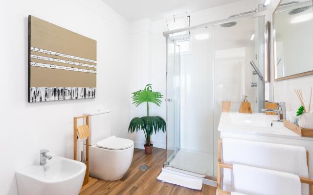 Home2Book Beautiful View Of The Bay & Wifi