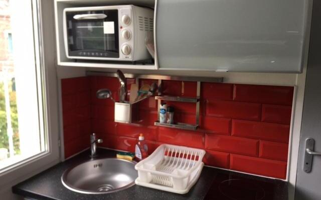 Studio fonctionnel 10min centre/500m quai de seine WIFI