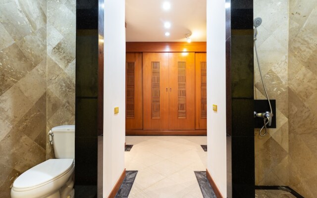 Boutique 3BR Pool Villa Bianca NaiHarn