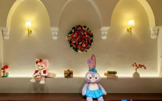 Pick up the moon parent-child hotel