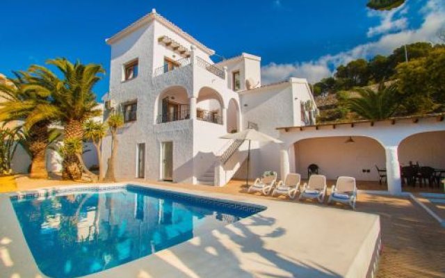 Villa Ibiza - Plusholidays